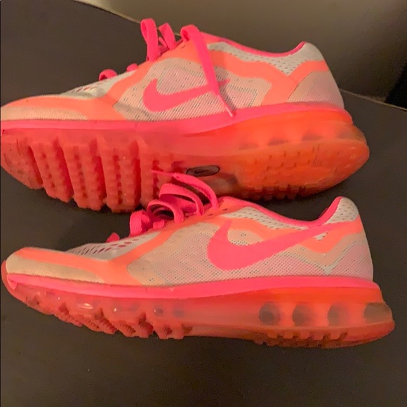 Women Nike sneakers - Picture 3 of 6